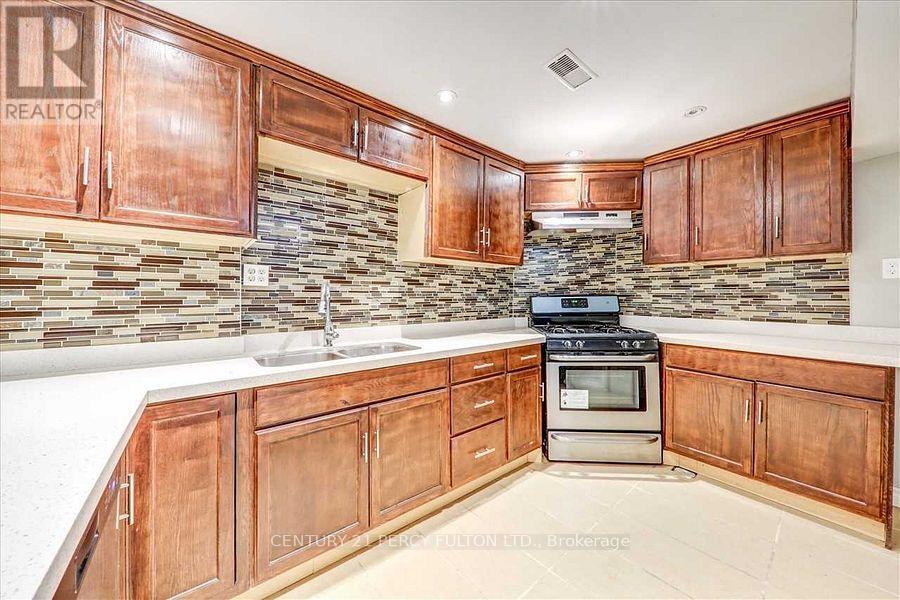43 Condarcuri Crescent, Markham, Ontario L6B 0G9 - Photo 6 - N13460858