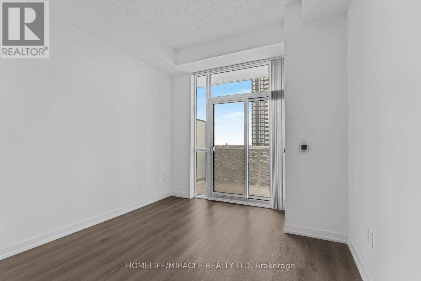 702 - 28 Interchange Way, Vaughan, Ontario  L4K 0P8 - Photo 13 - N13460866