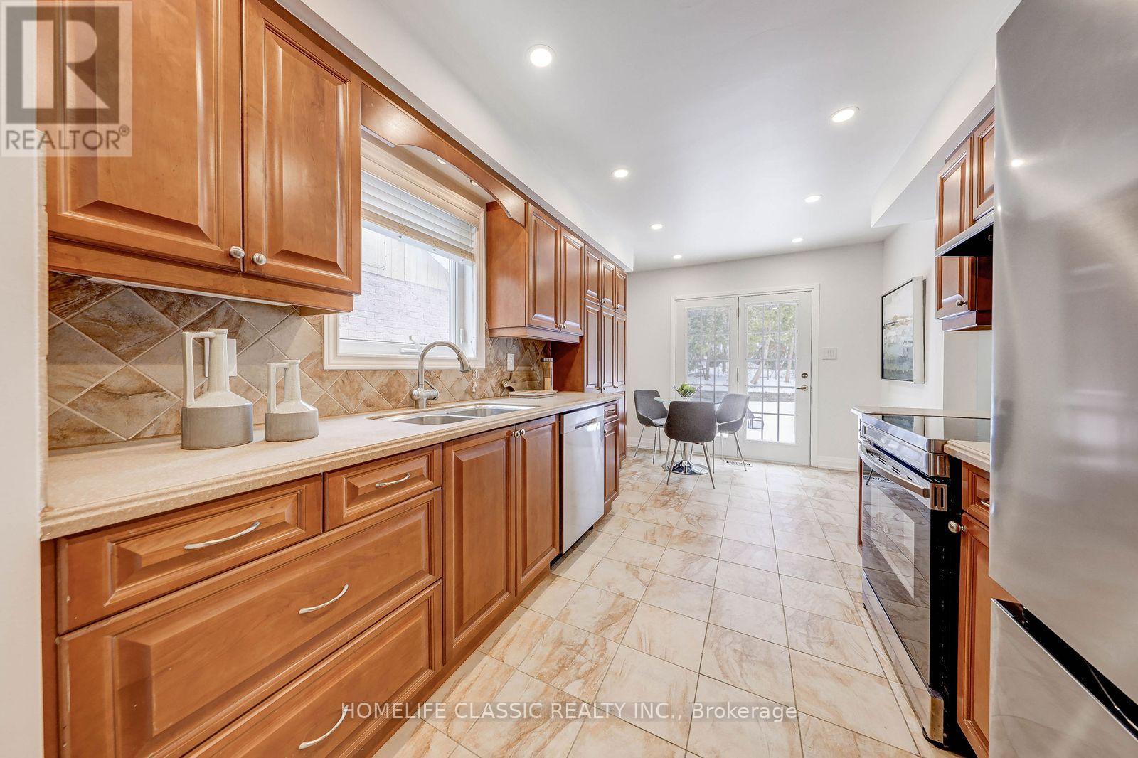 56 Gray Crescent, Richmond Hill, Ontario  L4C 5V5 - Photo 16 - N13460936