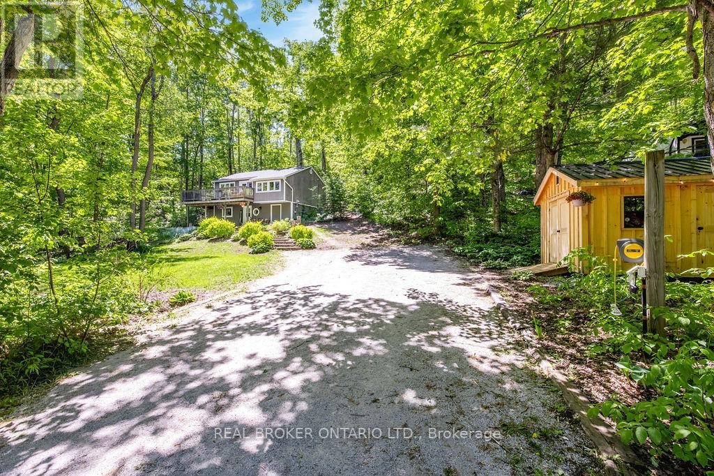 63 Huronwoods Drive, Oro-Medonte, Ontario  L0K 1E0 - Photo 2 - S13414178
