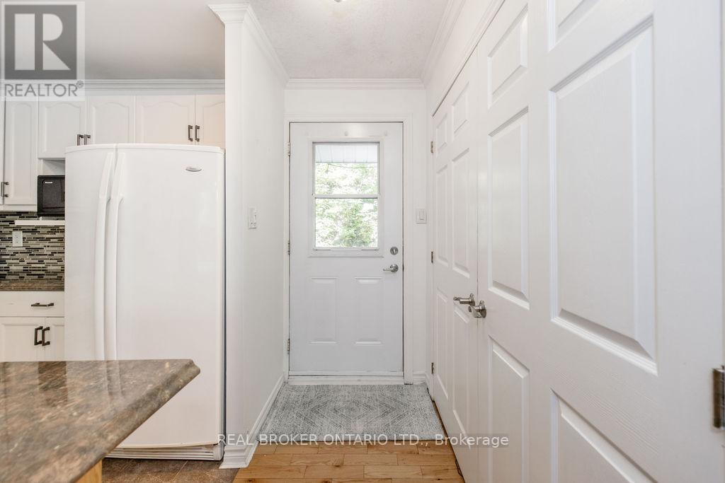 63 Huronwoods Drive, Oro-Medonte, Ontario  L0K 1E0 - Photo 36 - S13414178