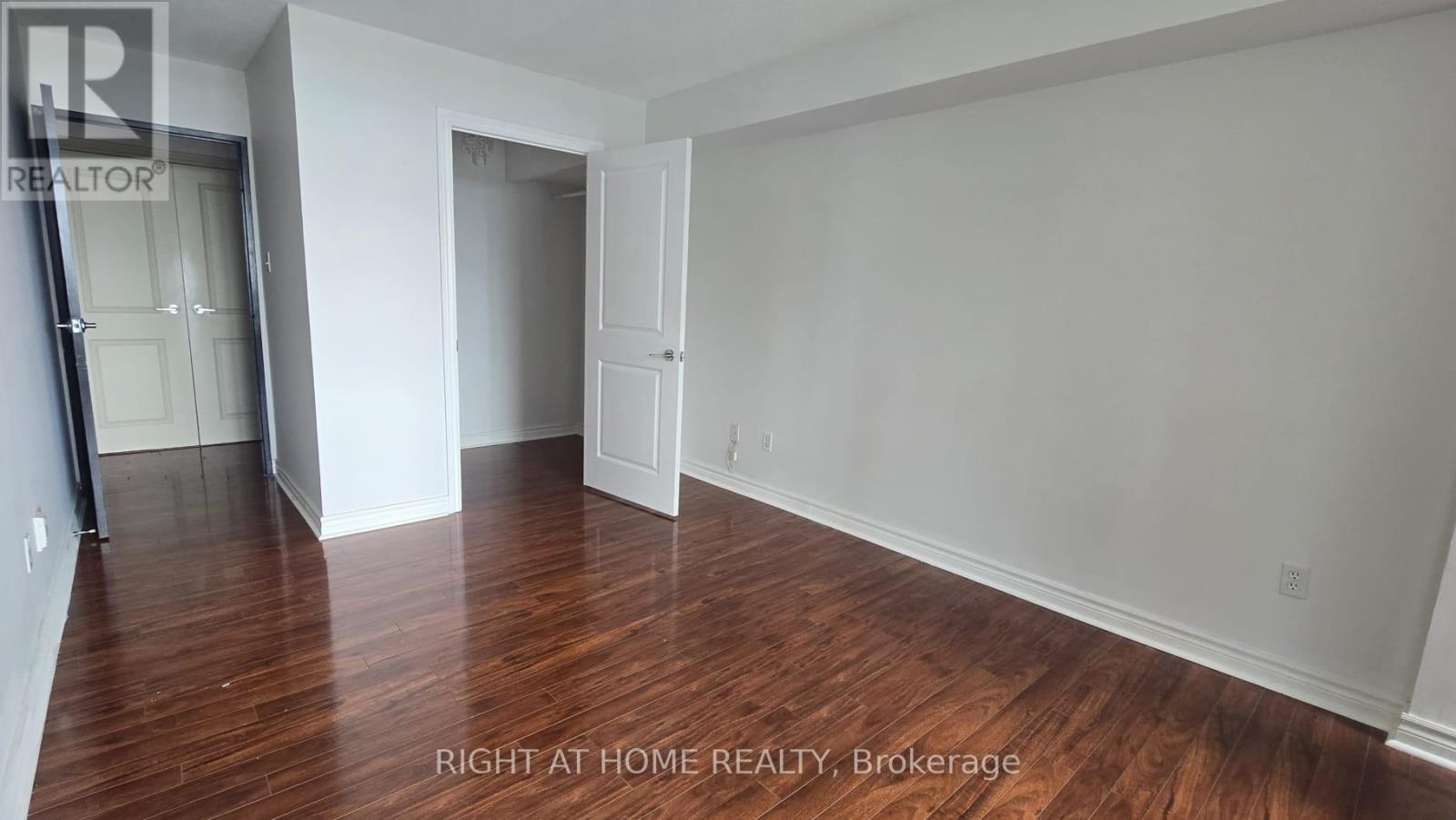 914 - 550 Webb Drive, Mississauga, Ontario  L5B 3Y4 - Photo 31 - W13450546