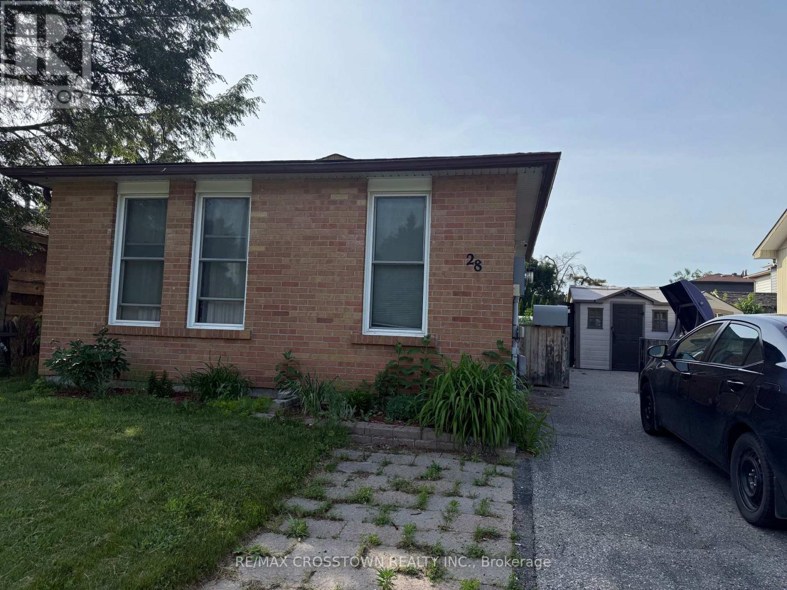 28 AUSTEN LANE, Barrie, Ontario