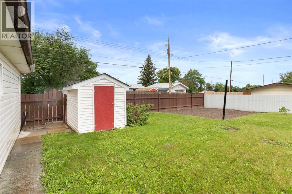 317 3 Street W, Bow Island, Alberta  T0K 0G0 - Photo 26 - A2318047