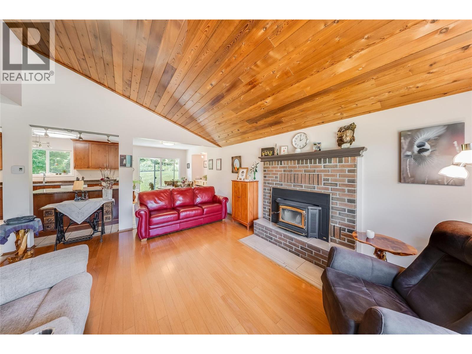 3404 Southridge Drive, Castlegar, British Columbia  V1N 4A7 - Photo 10 - 10391389