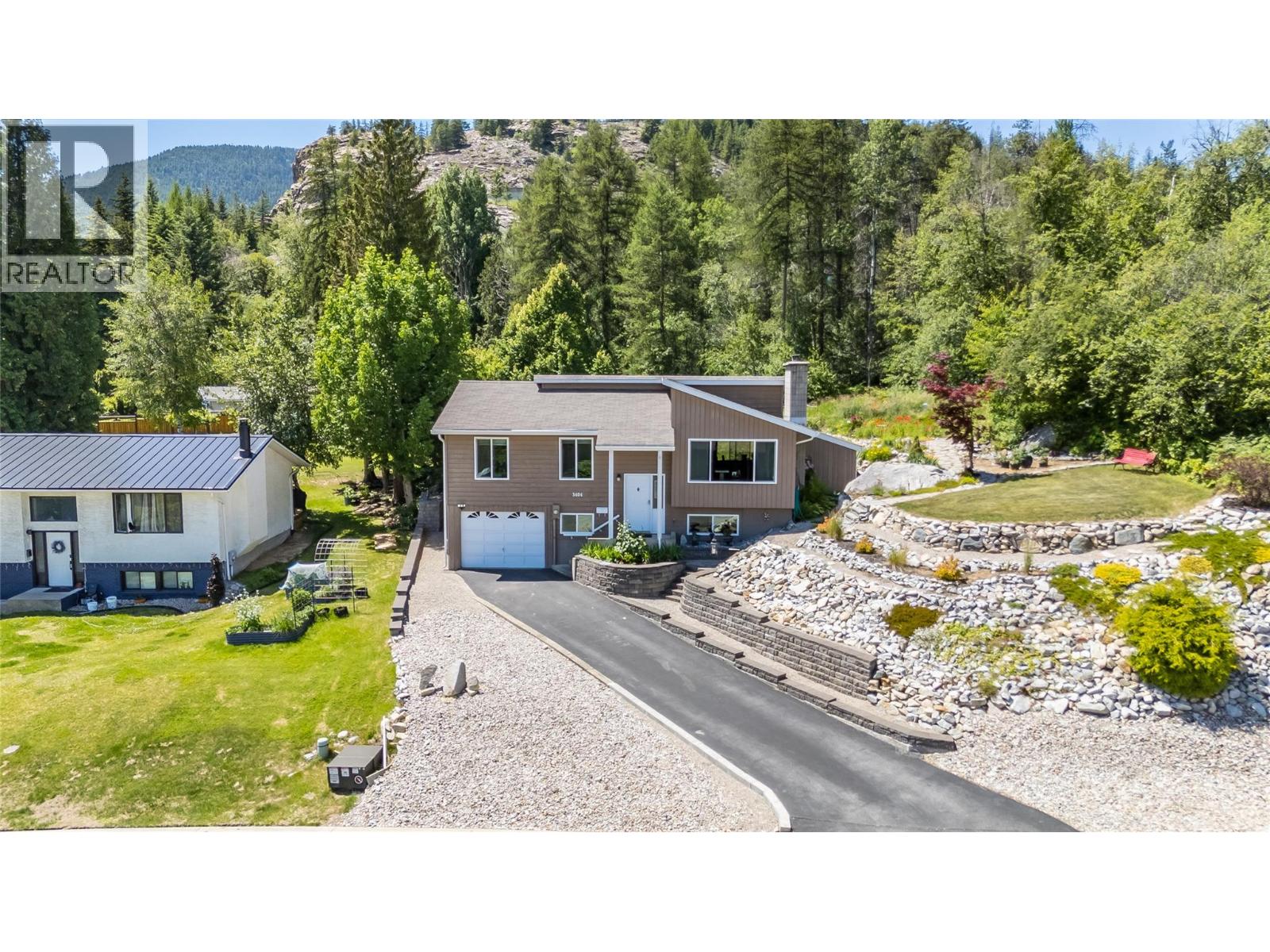 3404 Southridge Drive, Castlegar, British Columbia  V1N 4A7 - Photo 47 - 10391389