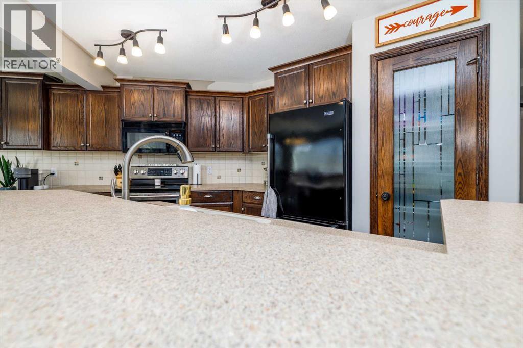 73 Lanterman Close, Red Deer, Alberta  T4R 3N3 - Photo 10 - A2318935