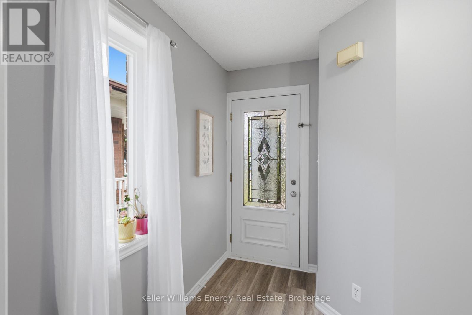 16 John Walter Crescent, Clarington, Ontario  L1E 2W6 - Photo 3 - E13461328
