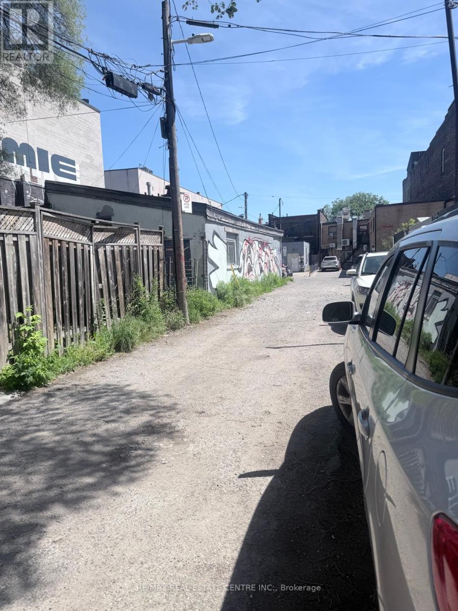 399 Keele Street W, Toronto, Ontario M6P 2K9 - Photo 28 - W13431106