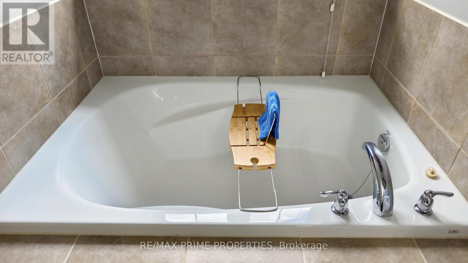 5169 Angel Stone Drive, Mississauga, Ontario  L5M 0L5 - Photo 25 - W13460990