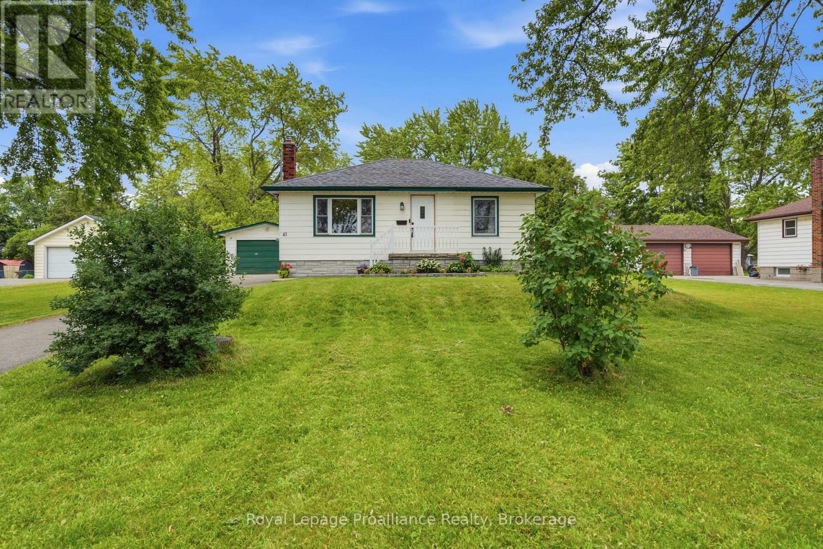41 Tracey Street, Belleville, Ontario  K8P 2R7 - Photo 39 - X13461186