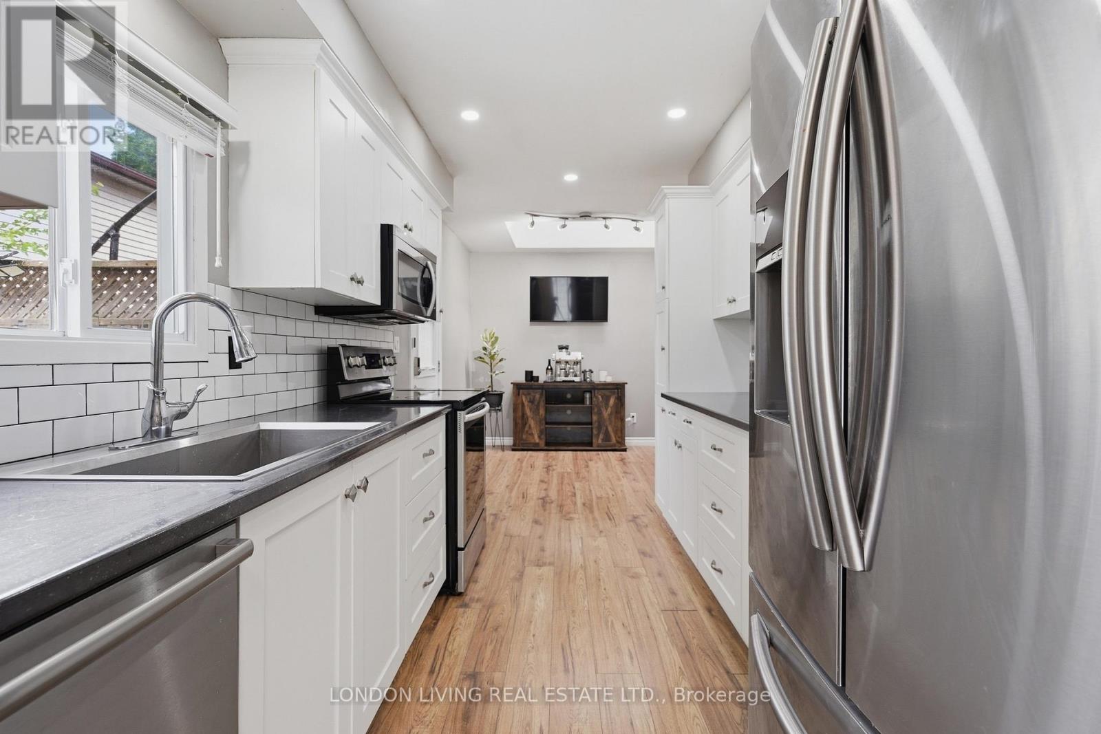 388 Deveron Crescent, London South, Ontario  N5Z 4S3 - Photo 18 - X13461248