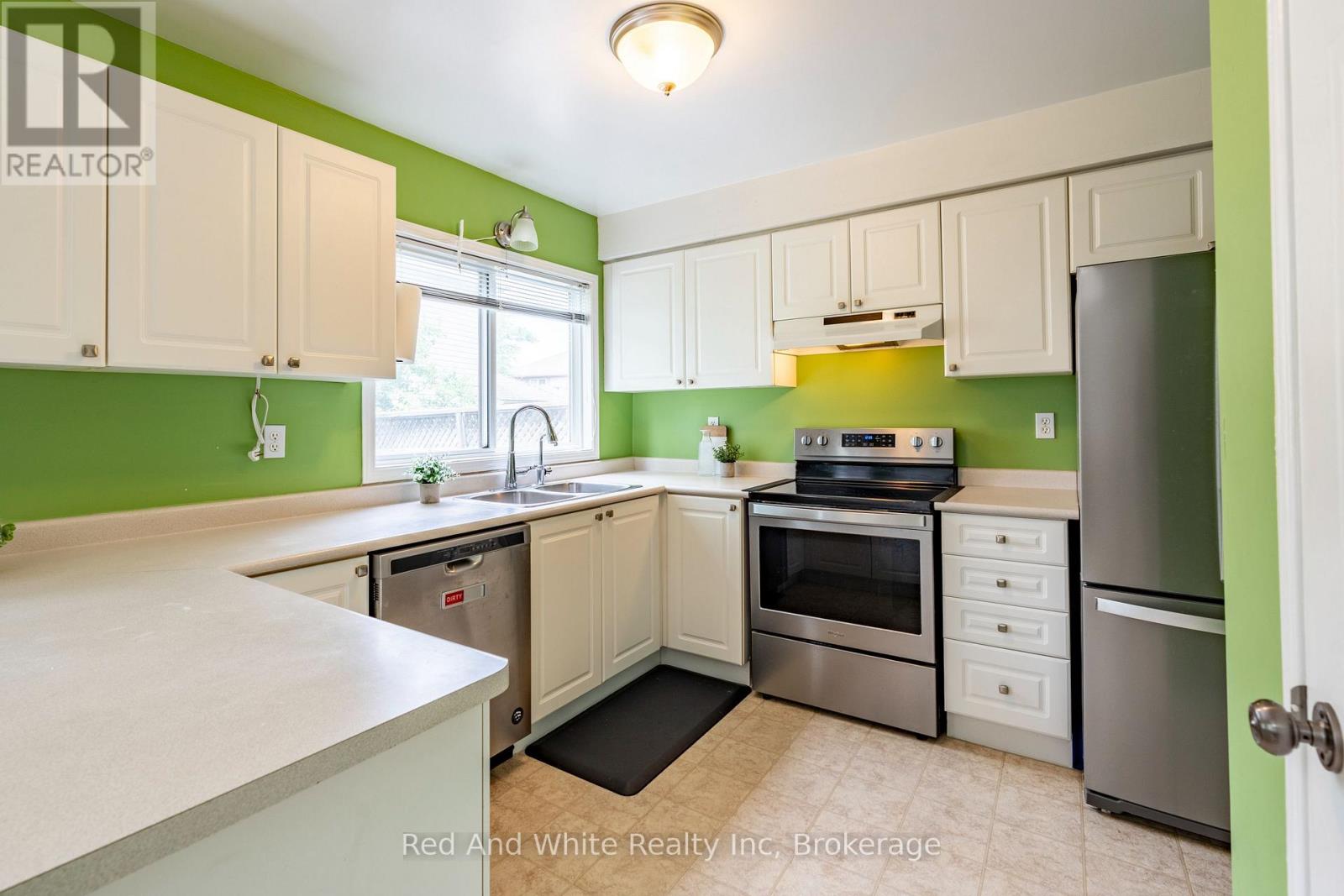 24 - 230 Blackhorne Drive, Kitchener, Ontario  N2E 1Z4 - Photo 6 - X13461128