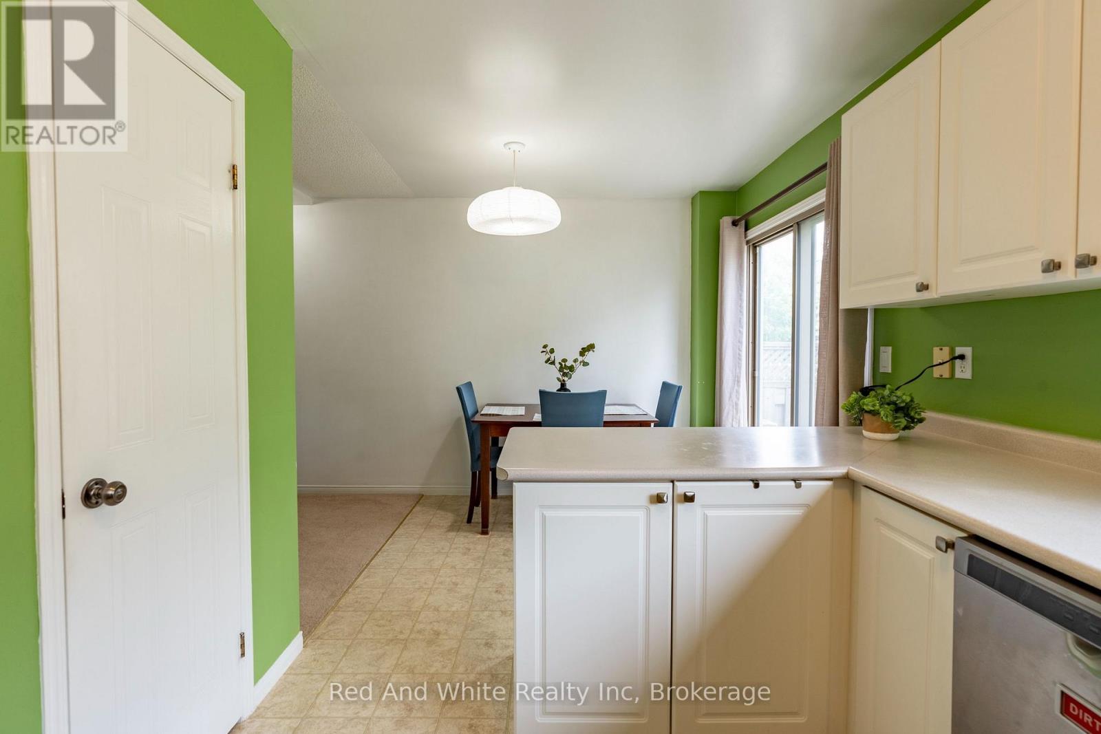 24 - 230 Blackhorne Drive, Kitchener, Ontario  N2E 1Z4 - Photo 8 - X13461128
