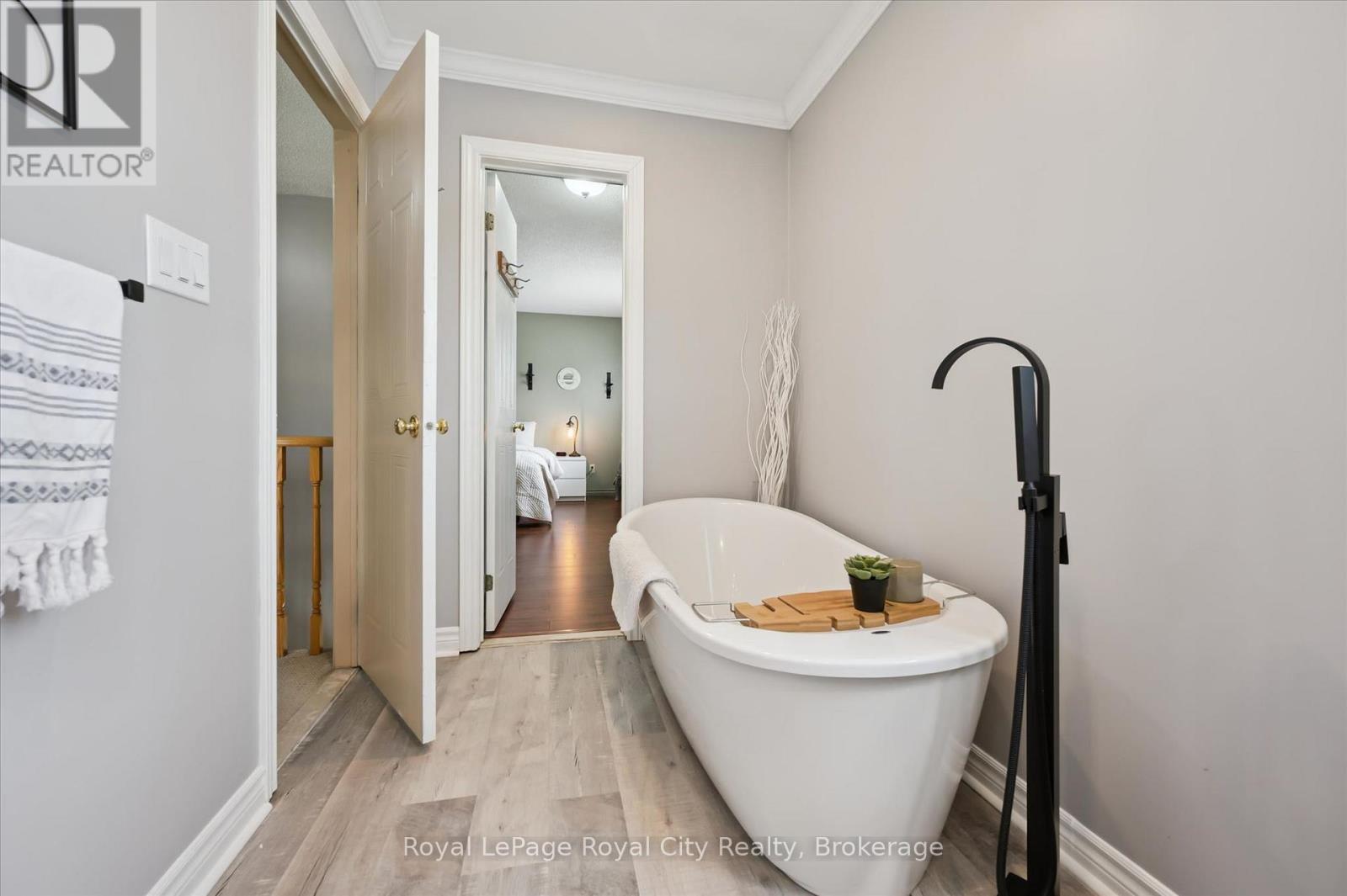729 Woodhill Dr, Centre Wellington, Ontario  N1M 3M8 - Photo 29 - X13461396