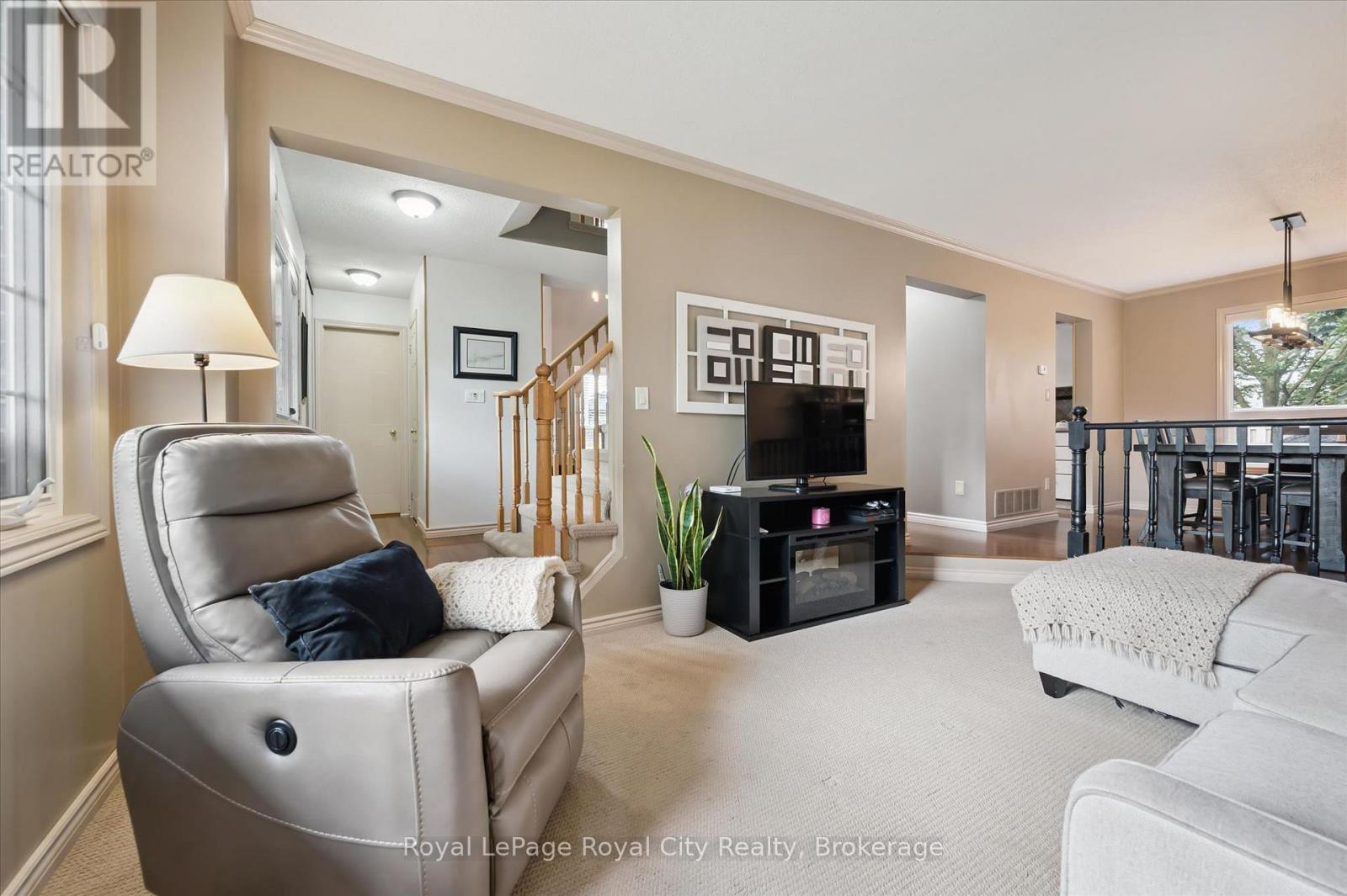 729 Woodhill Dr, Centre Wellington, Ontario  N1M 3M8 - Photo 5 - X13461396