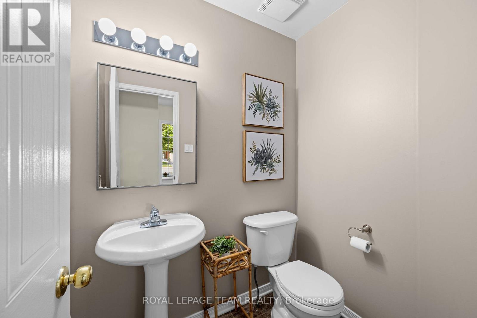 73 Deerfox Drive, Ottawa, Ontario  K2J 4V1 - Photo 5 - X13461046