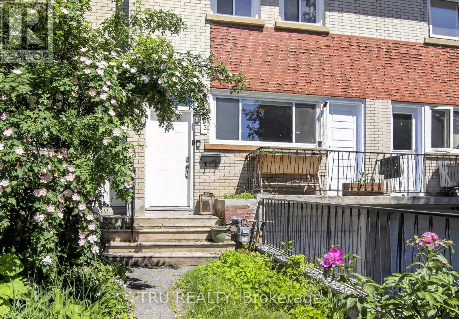 1253 EMPEROR AVENUE, Ottawa