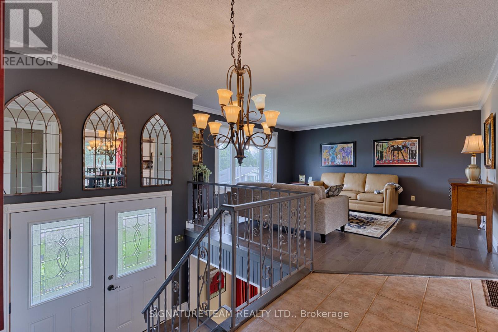 17 Ross Street, Whitewater Region, Ontario  K0J 1K0 - Photo 3 - X13461234