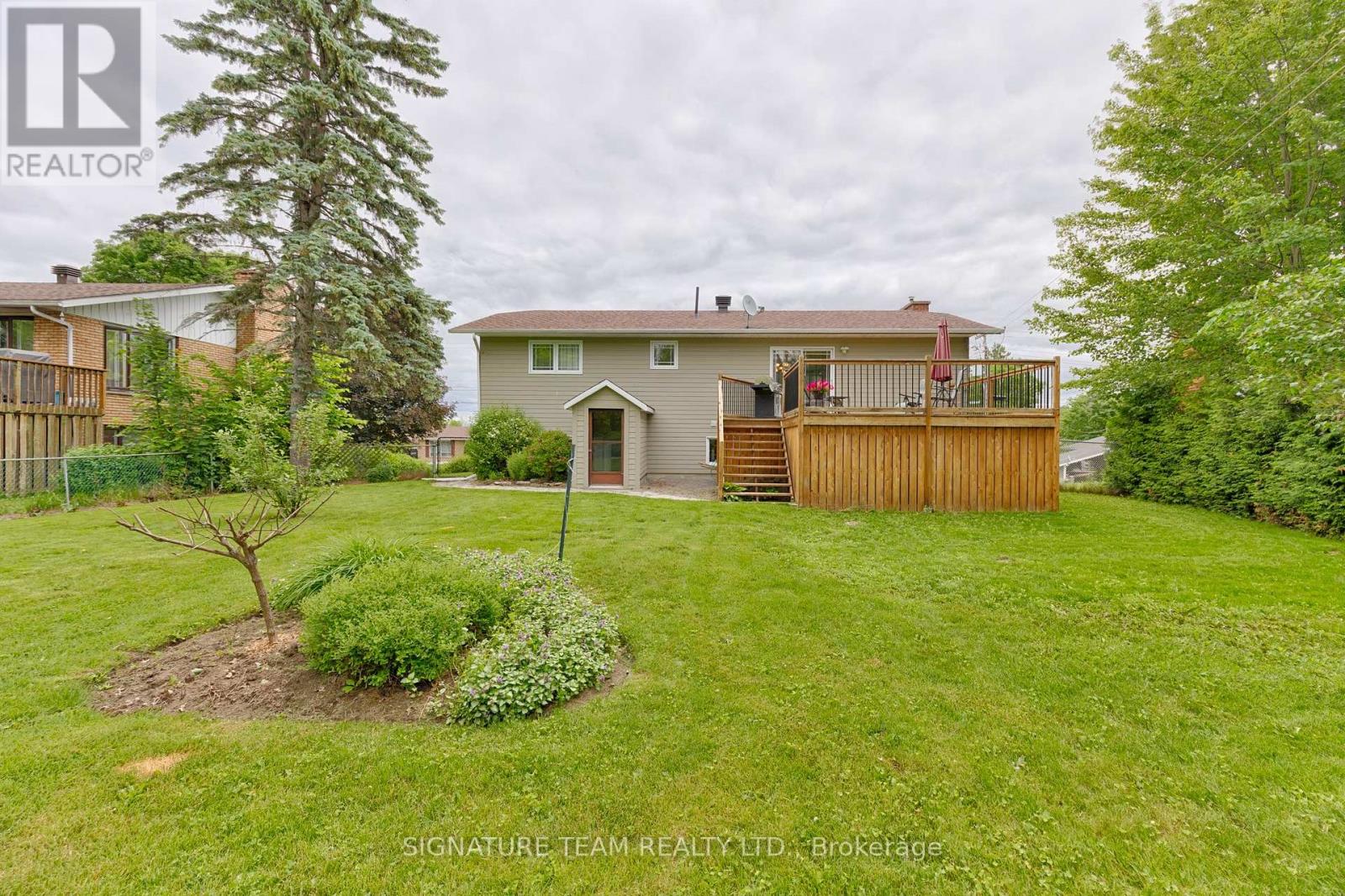 17 Ross Street, Whitewater Region, Ontario  K0J 1K0 - Photo 36 - X13461234