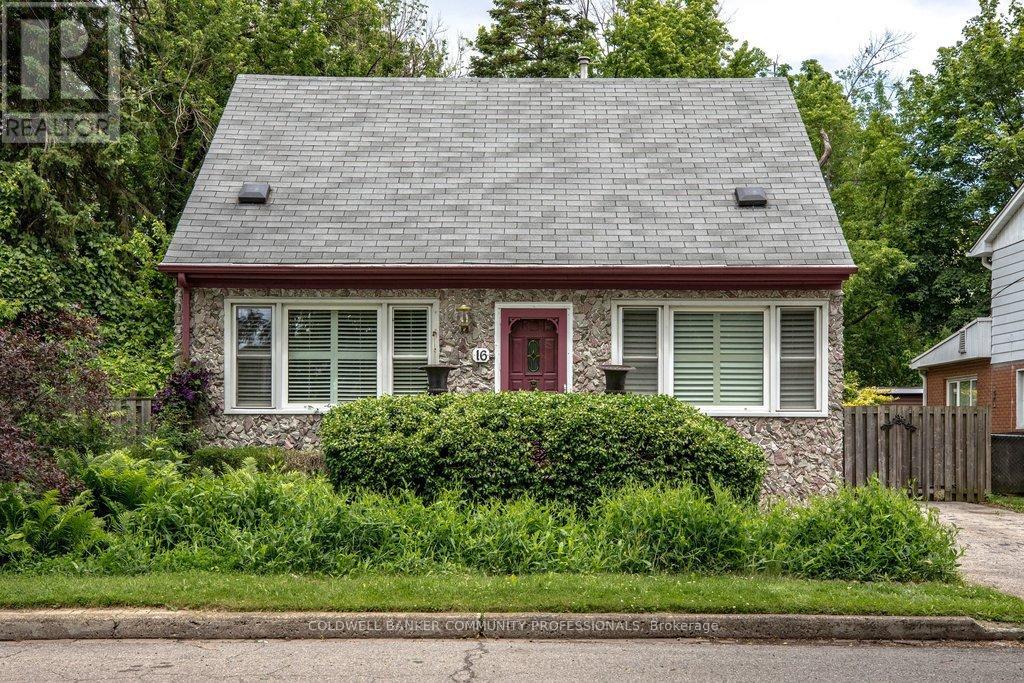 16 SUSSEX STREET, Hamilton, Ontario