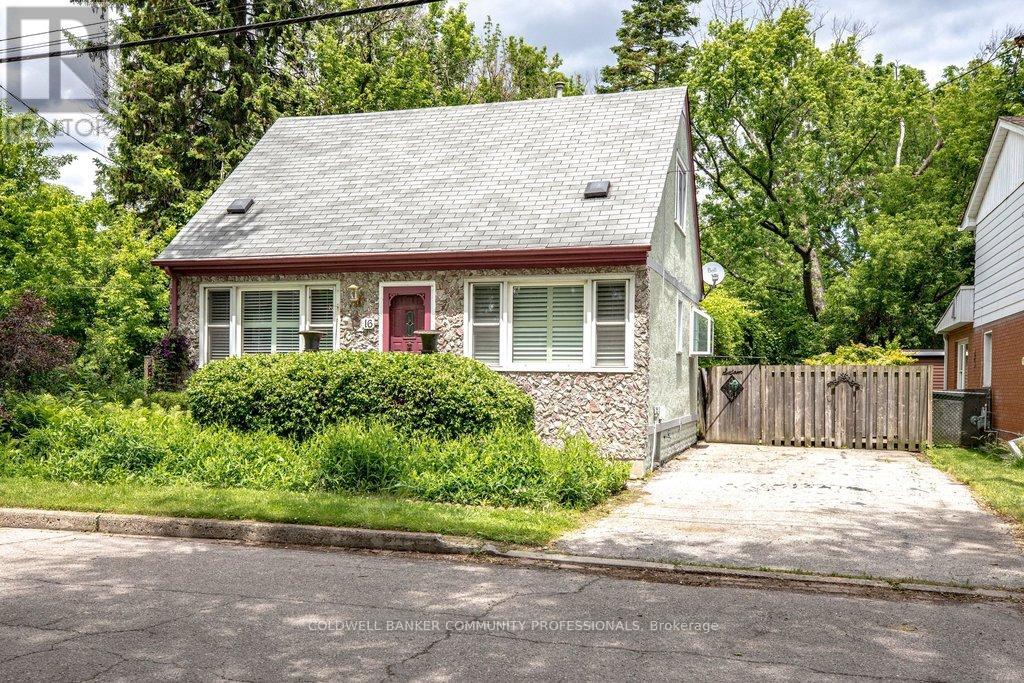 16 Sussex Street, Hamilton, Ontario  L8S 2E1 - Photo 2 - X13460966