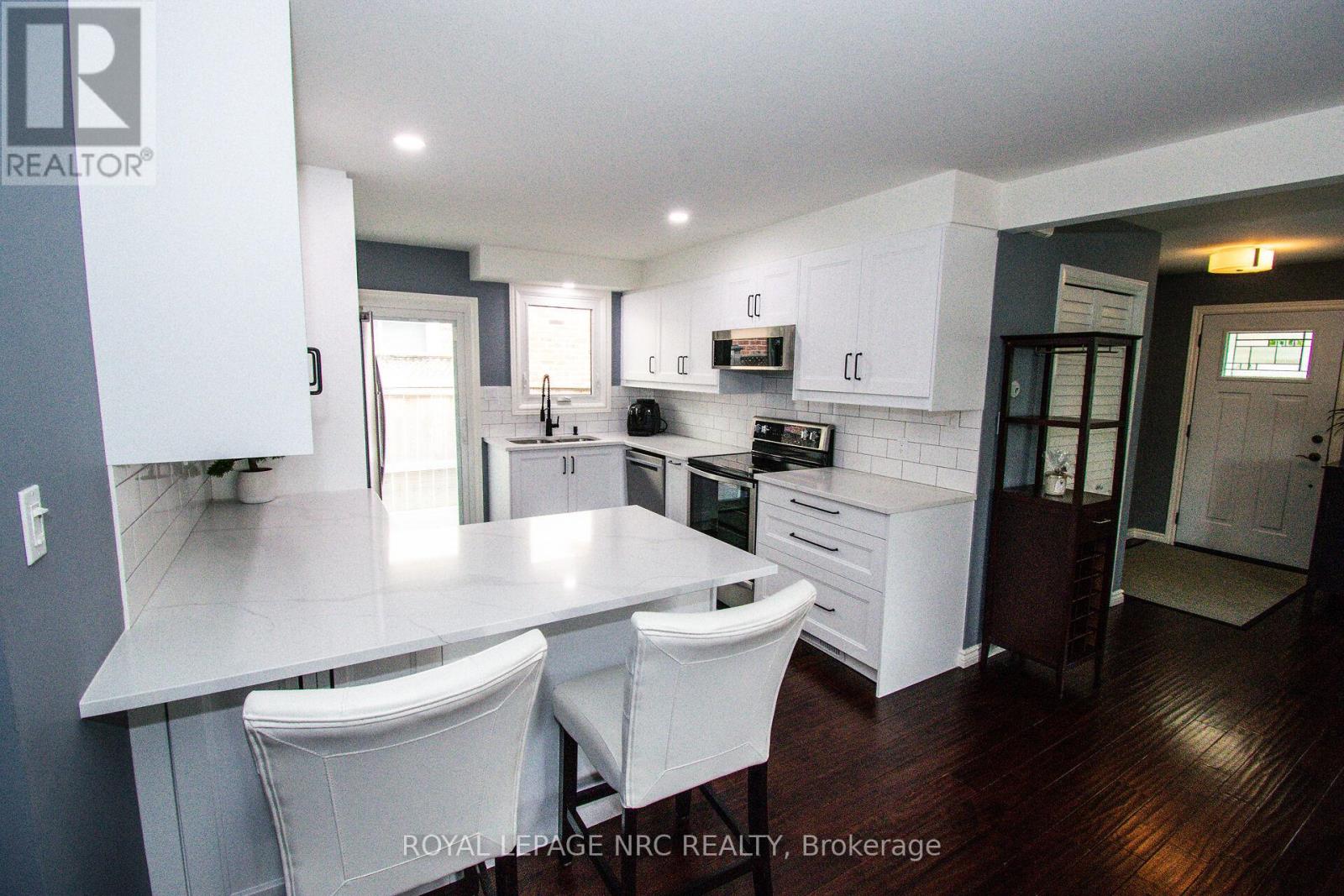 30 Elderwood Drive, St. Catharines, Ontario  L2S 3E5 - Photo 12 - X13461270