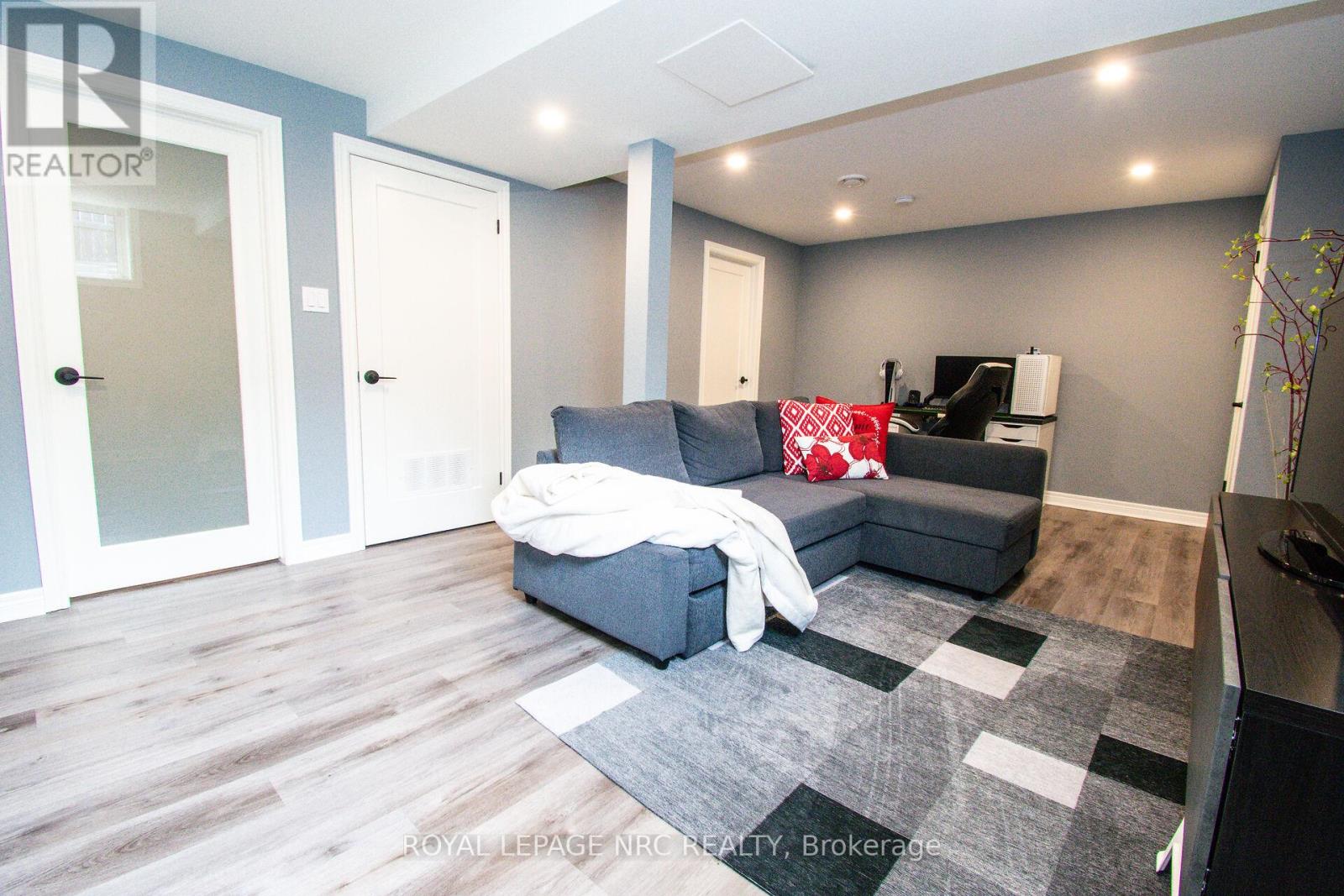 30 Elderwood Drive, St. Catharines, Ontario  L2S 3E5 - Photo 35 - X13461270