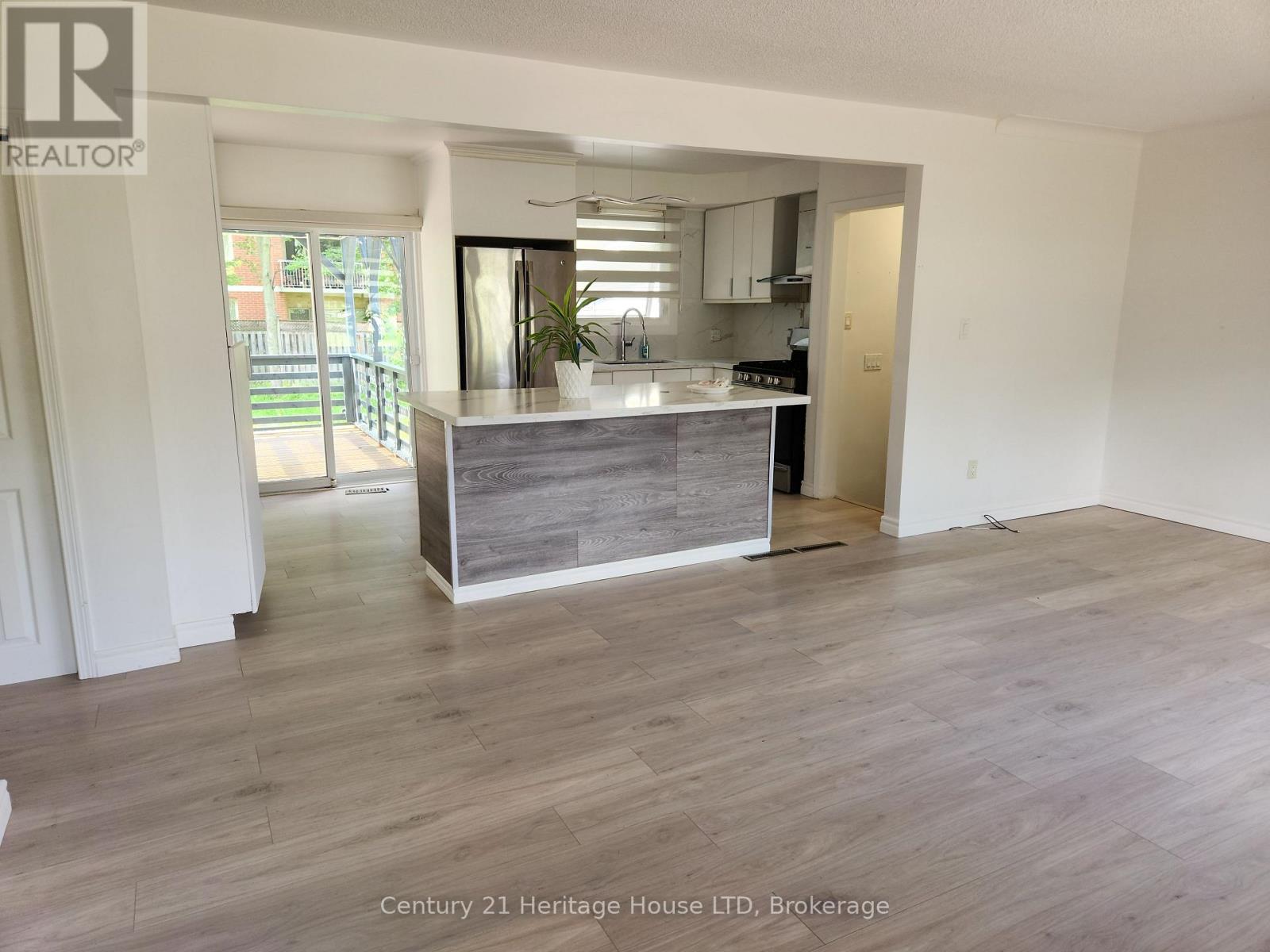 6500 Hawkins Street, Niagara Falls, Ontario  L2G 3B7 - Photo 3 - X13461408