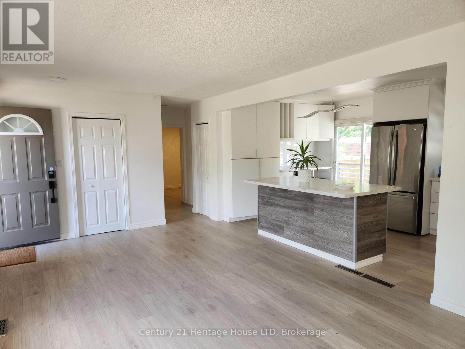 6500 Hawkins Street, Niagara Falls, Ontario  L2G 3B7 - Photo 4 - X13461408