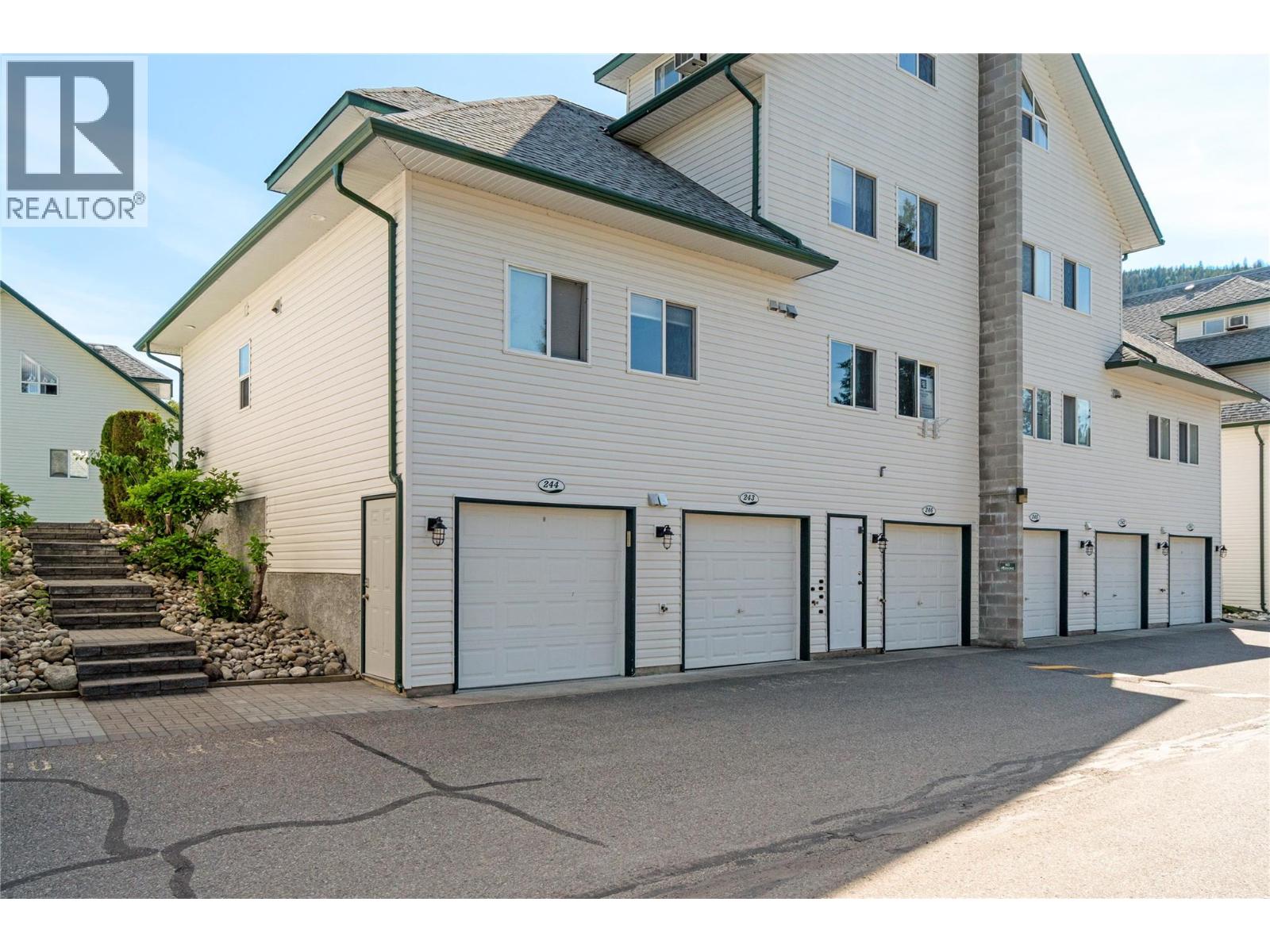 213 White Pine Crescent Unit# 243, Sicamous, British Columbia  V0E 2V1 - Photo 39 - 10389808