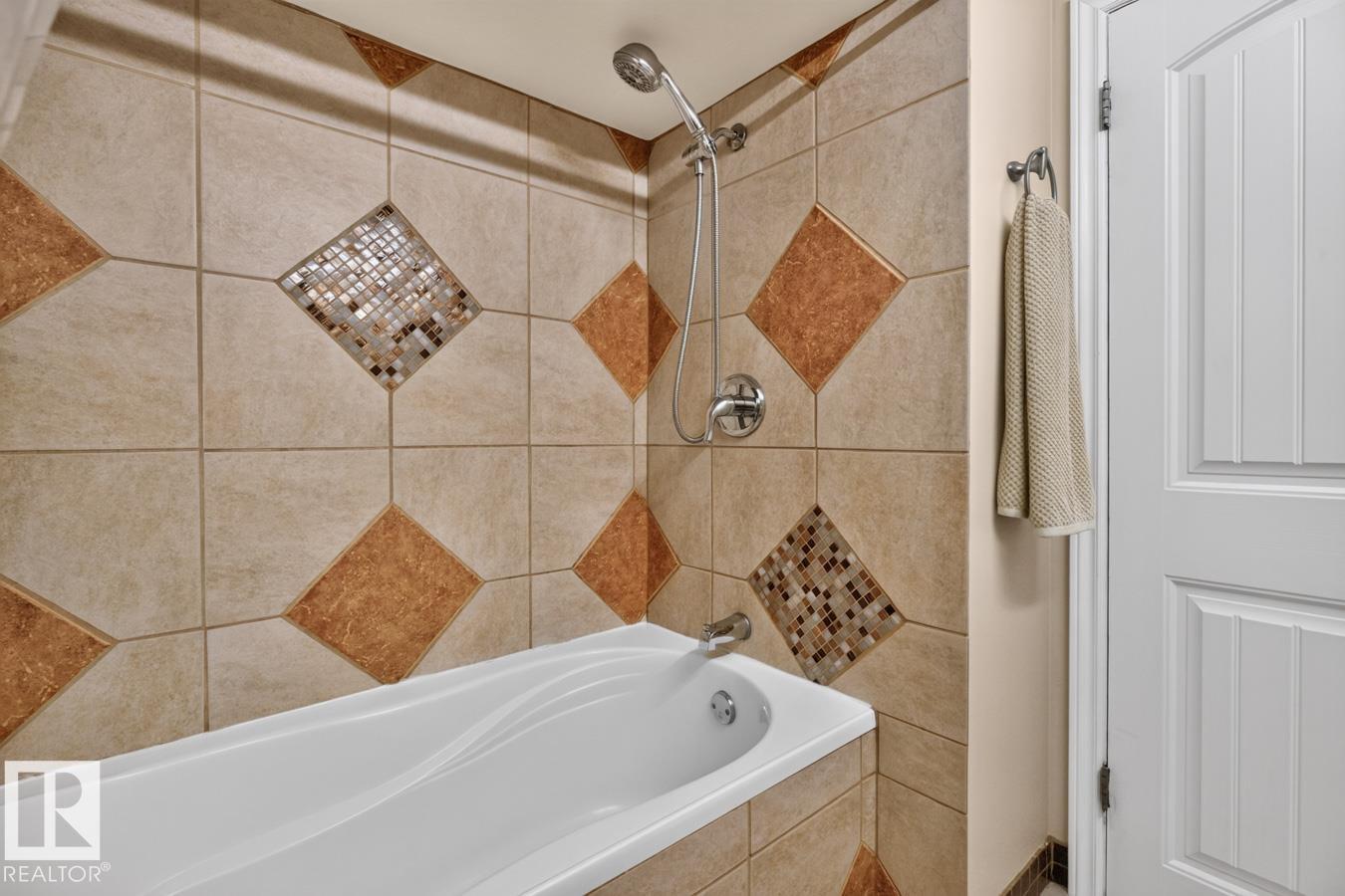9211 Connors Rd NW, Edmonton, Alberta  T6C 4B8 - Photo 23 - E4494309