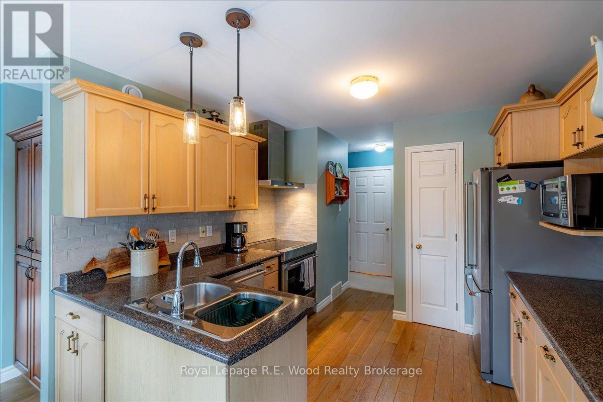 27 Woodside Drive, Tillsonburg, Ontario N4G 5P9 - Photo 16 - X13440260