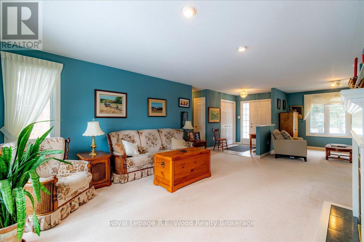 27 Woodside Drive, Tillsonburg, Ontario N4G 5P9 - Photo 13 - X13440260