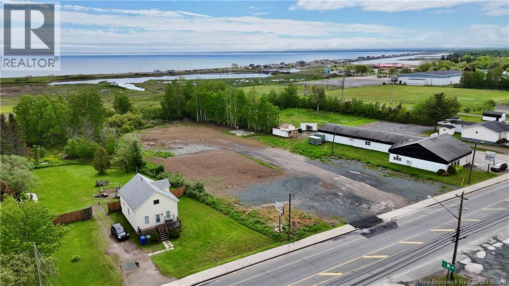 725 Principale, Beresford, New Brunswick  E8K 1W6 - Photo 4 - NB141960