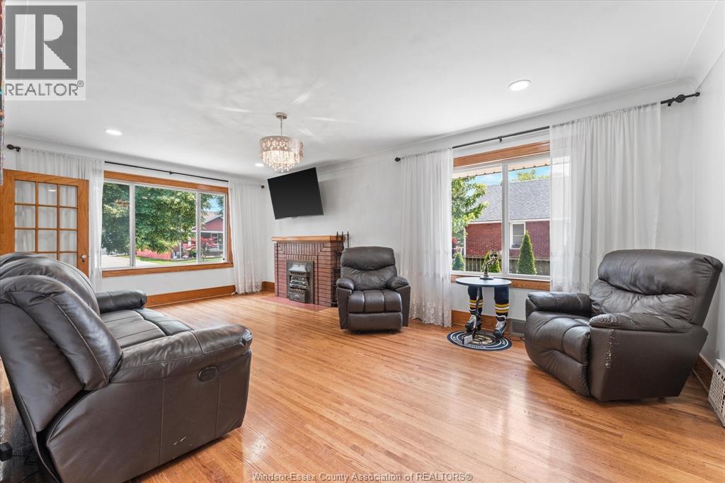 2307 Fraser Ave, Windsor, Ontario  N8X 3Z8 - Photo 10 - 26014463