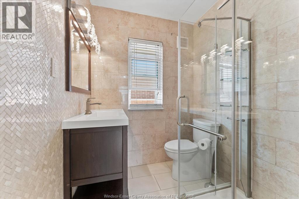 2307 Fraser Ave, Windsor, Ontario  N8X 3Z8 - Photo 12 - 26014463