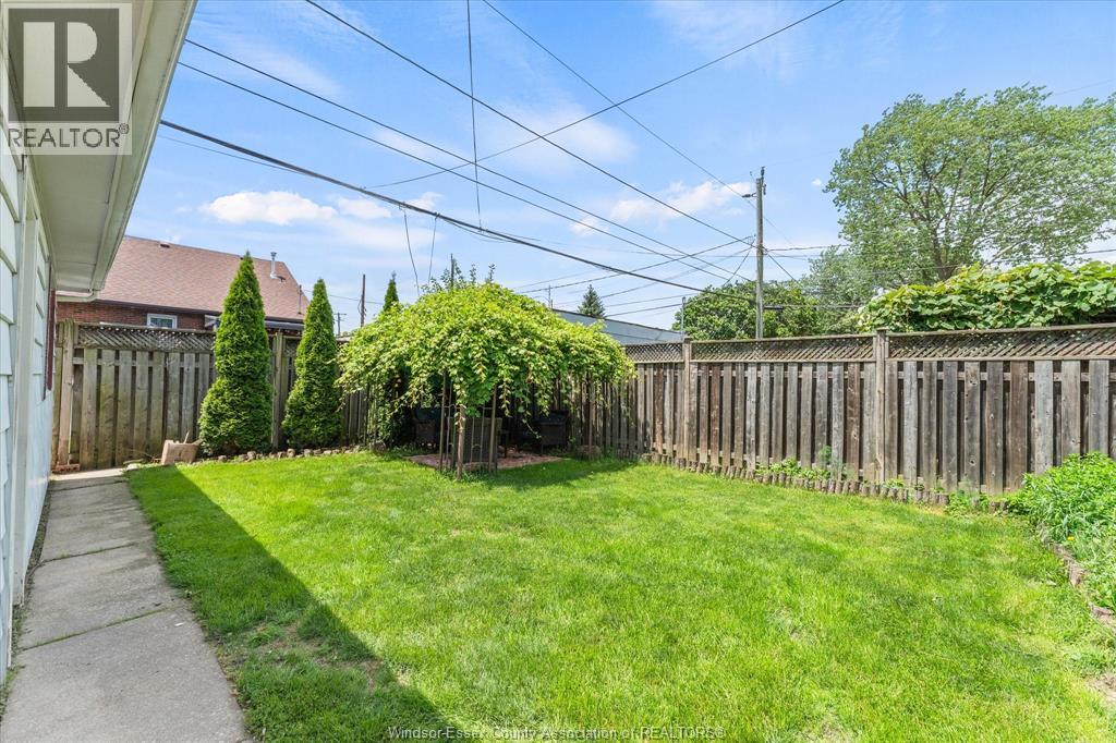 2307 Fraser Ave, Windsor, Ontario  N8X 3Z8 - Photo 30 - 26014463