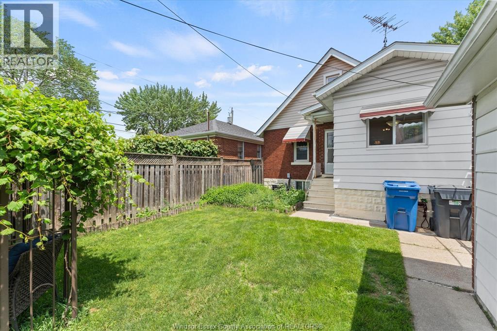2307 Fraser Ave, Windsor, Ontario  N8X 3Z8 - Photo 31 - 26014463