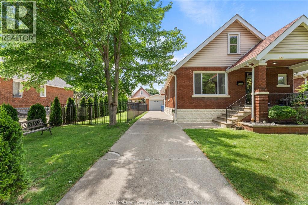 2307 Fraser Ave, Windsor, Ontario  N8X 3Z8 - Photo 4 - 26014463
