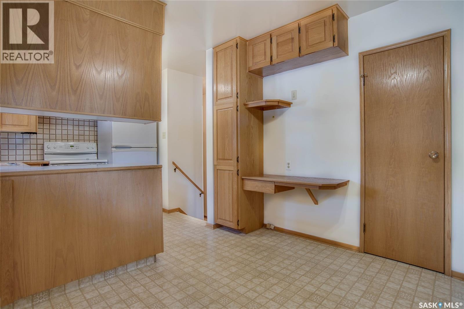 1701 Prince Of Wales Avenue, Saskatoon, Saskatchewan S7K 3E6 - Photo 2 - SK039892