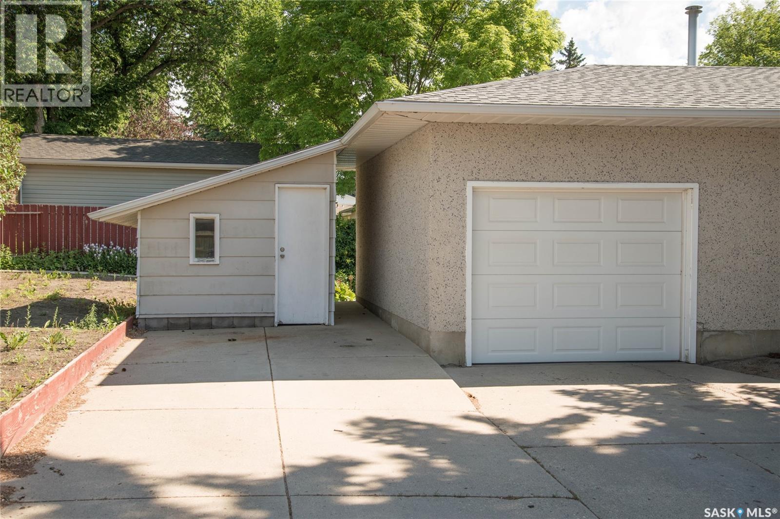 1701 Prince Of Wales Avenue, Saskatoon, Saskatchewan S7K 3E6 - Photo 27 - SK039892