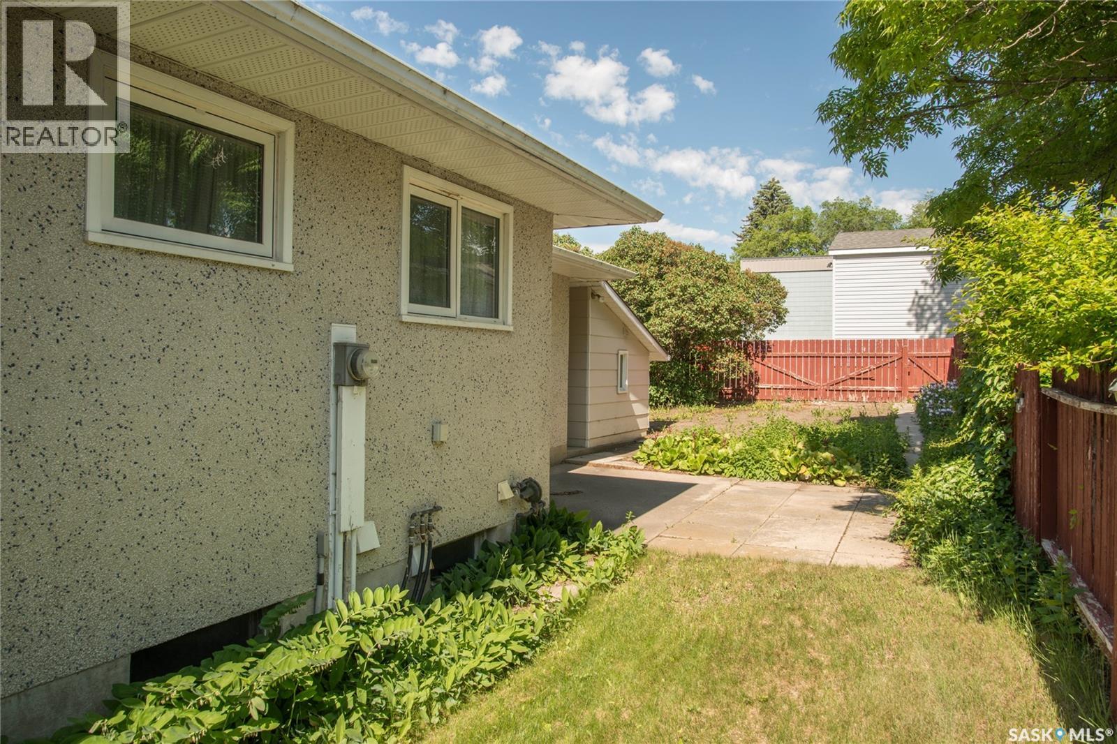 1701 Prince Of Wales Avenue, Saskatoon, Saskatchewan S7K 3E6 - Photo 29 - SK039892
