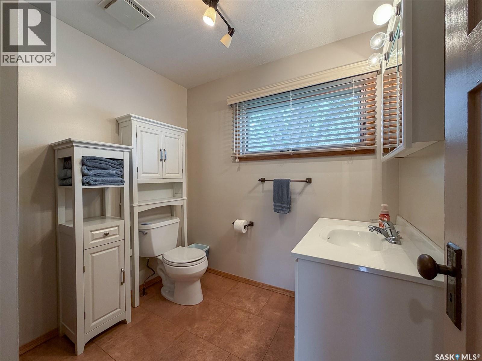692 2nd Street E, Shaunavon, Saskatchewan  S0N 2M0 - Photo 25 - SK039852