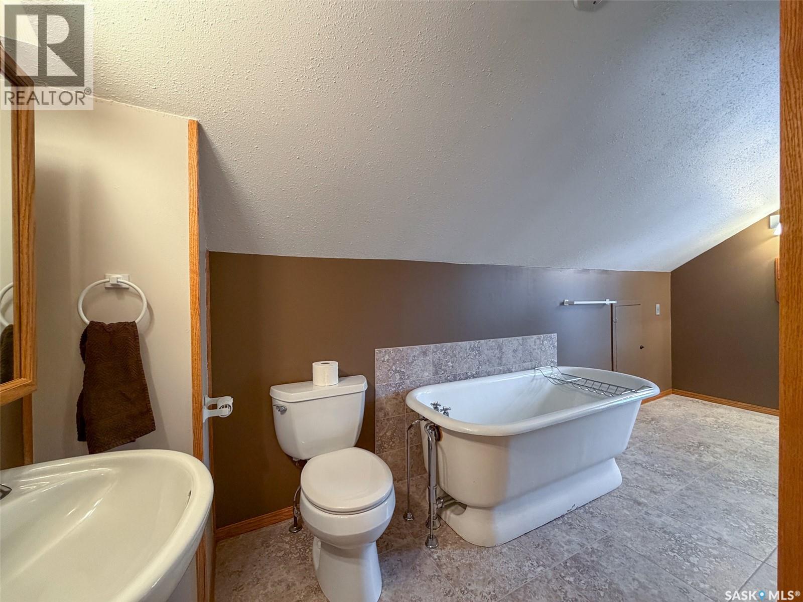 692 2nd Street E, Shaunavon, Saskatchewan  S0N 2M0 - Photo 30 - SK039852