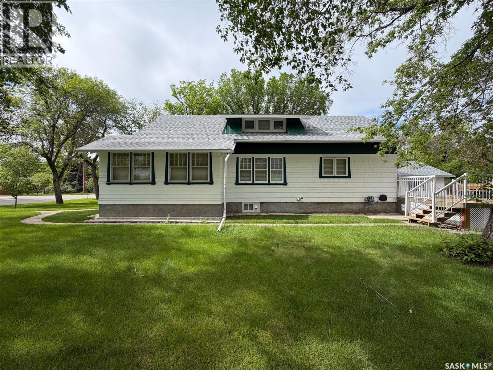 692 2nd Street E, Shaunavon, Saskatchewan  S0N 2M0 - Photo 41 - SK039852