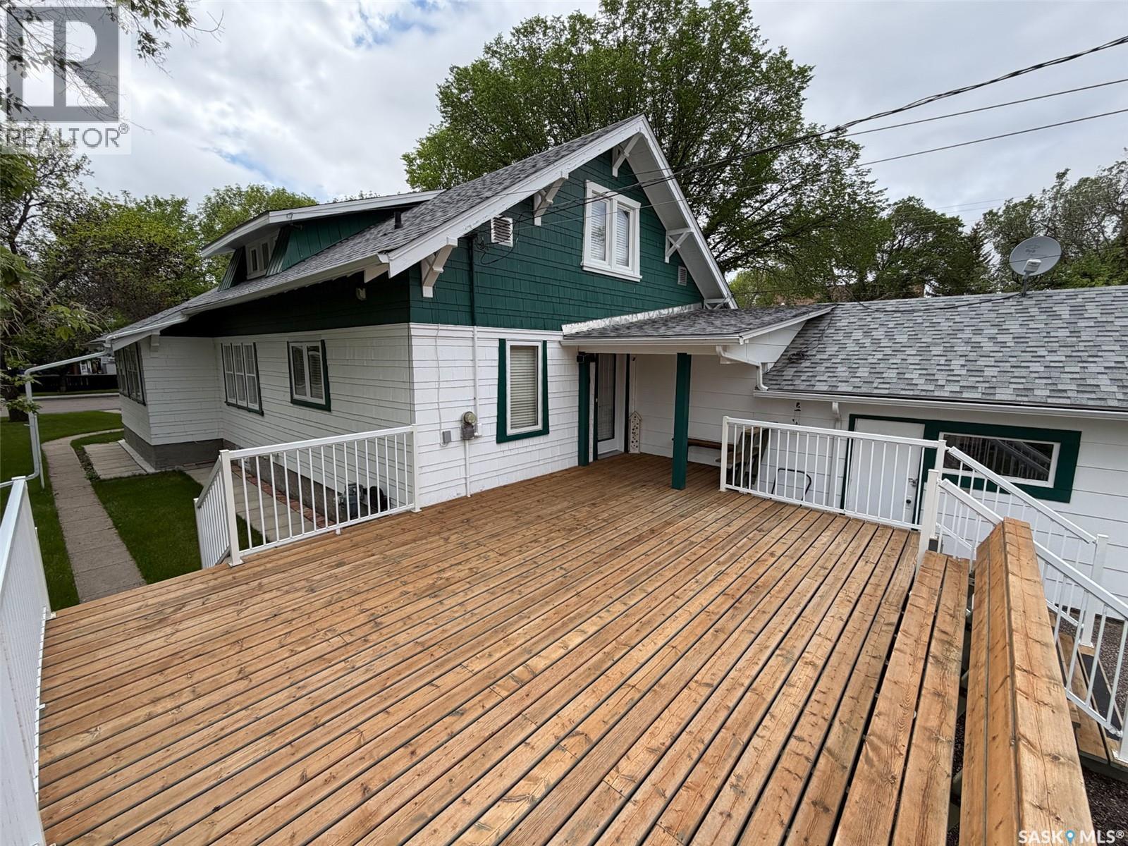 692 2nd Street E, Shaunavon, Saskatchewan  S0N 2M0 - Photo 43 - SK039852