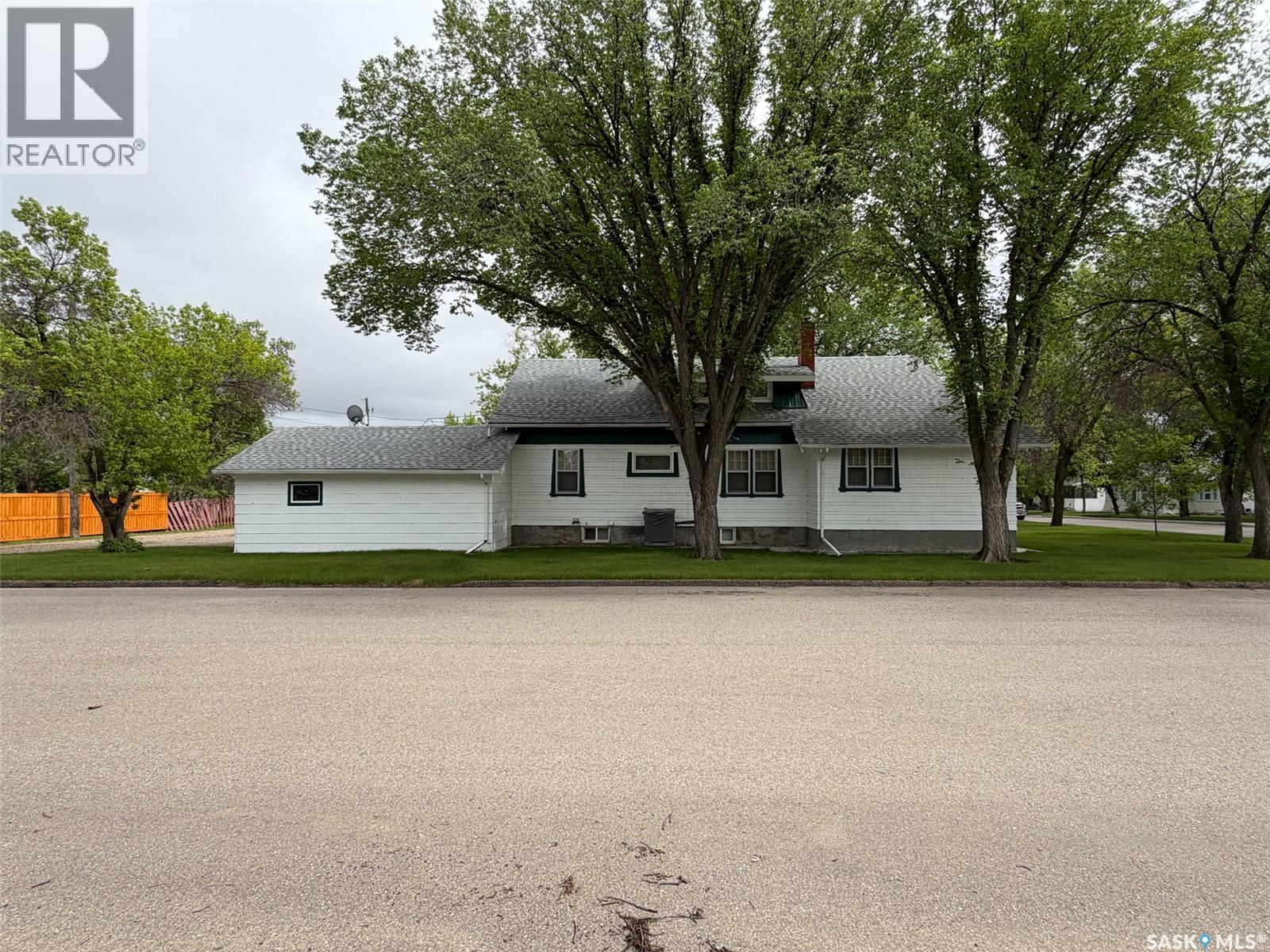 692 2nd Street E, Shaunavon, Saskatchewan  S0N 2M0 - Photo 49 - SK039852