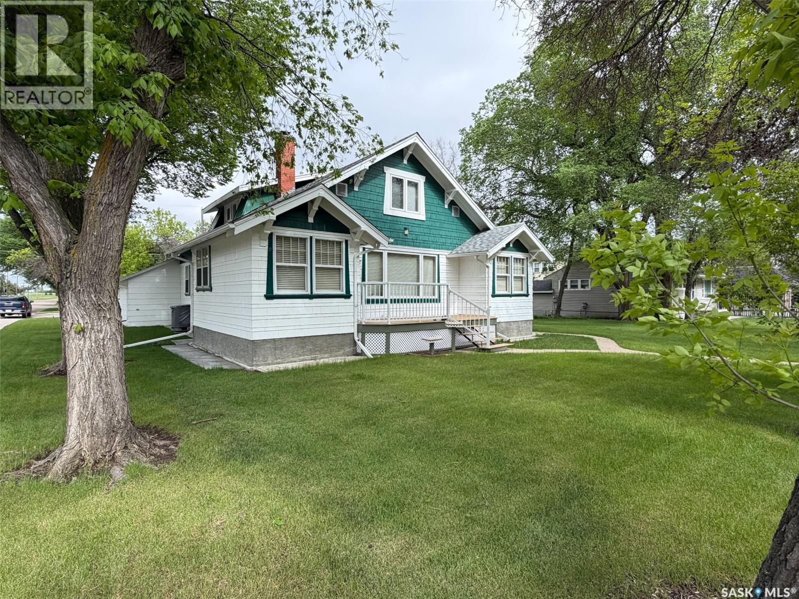 692 2nd Street E, Shaunavon, Saskatchewan  S0N 2M0 - Photo 50 - SK039852