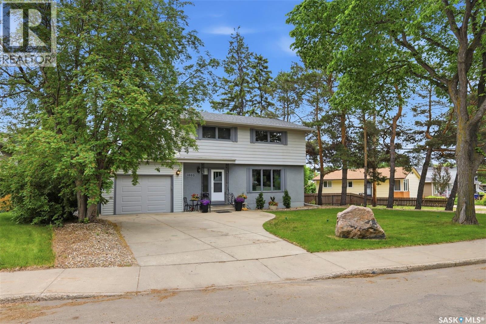 1660 Alexandra Avenue, Saskatoon, Saskatchewan  S7K 3C3 - Photo 3 - SK039797